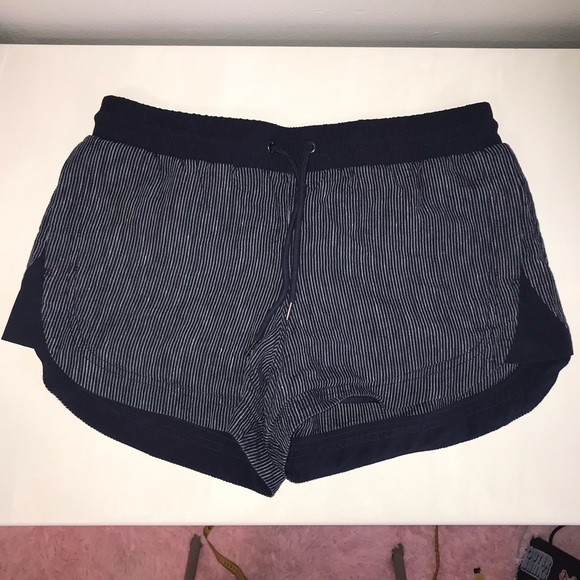 Athleta Pants - Athleta size 10 striped comfy shorts